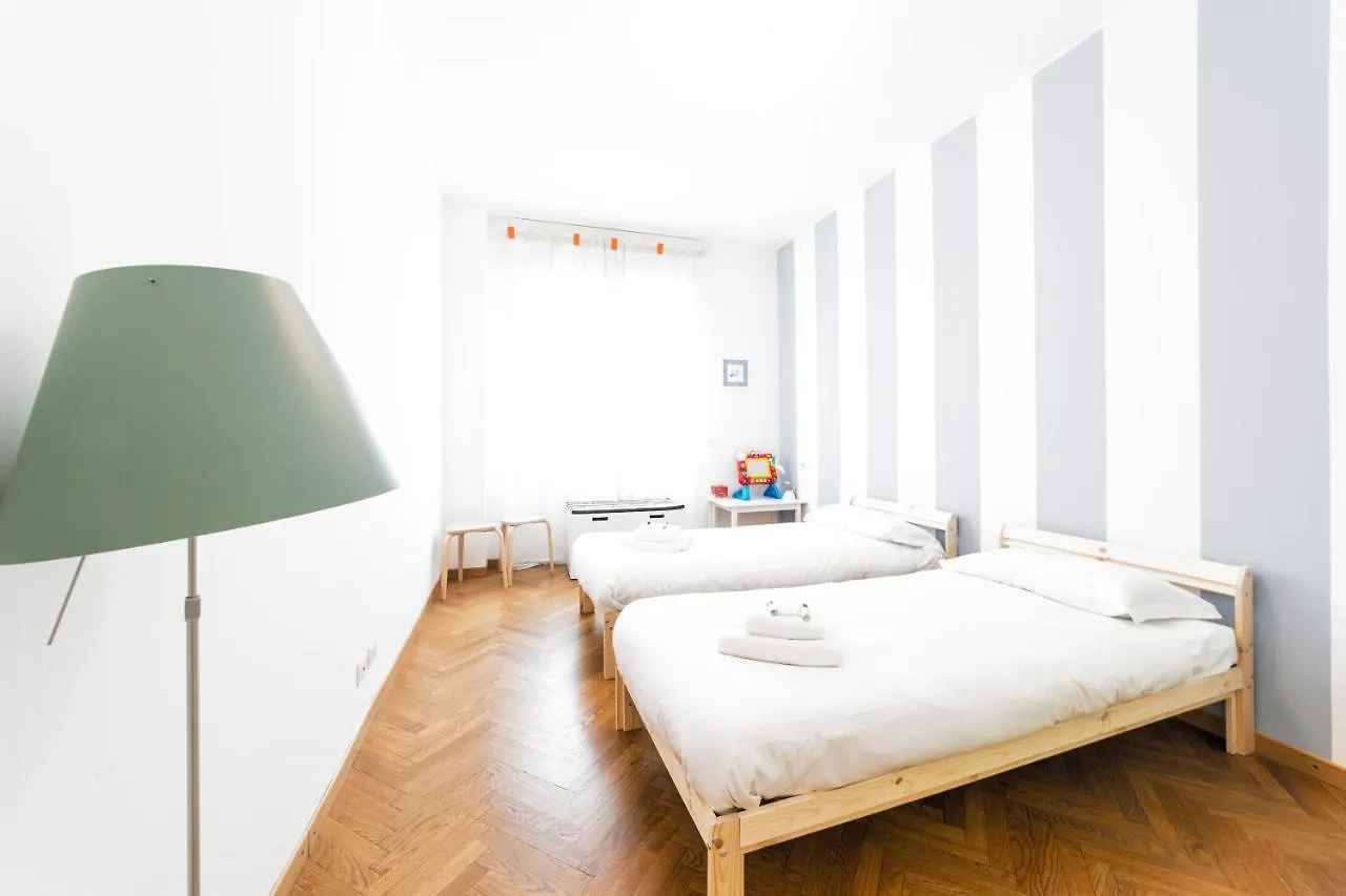 Loreto Elegant Flat Milano 0*,  Italia